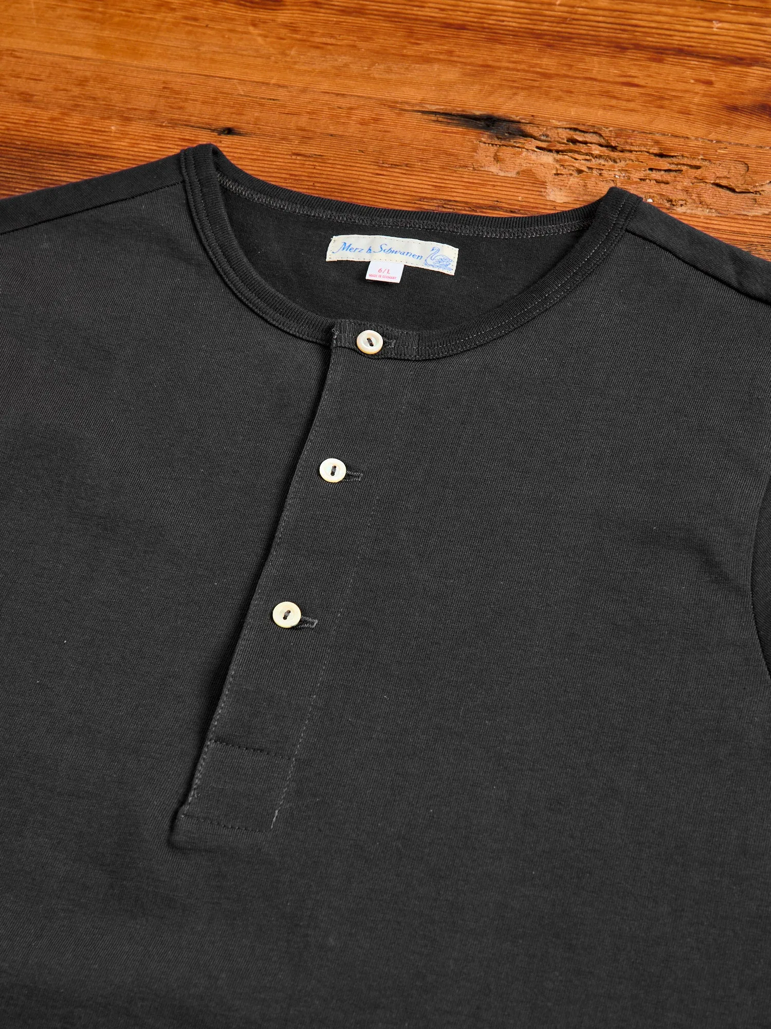 206 "Good Originals" 7.2oz Loopwheel Henley in Charcoal