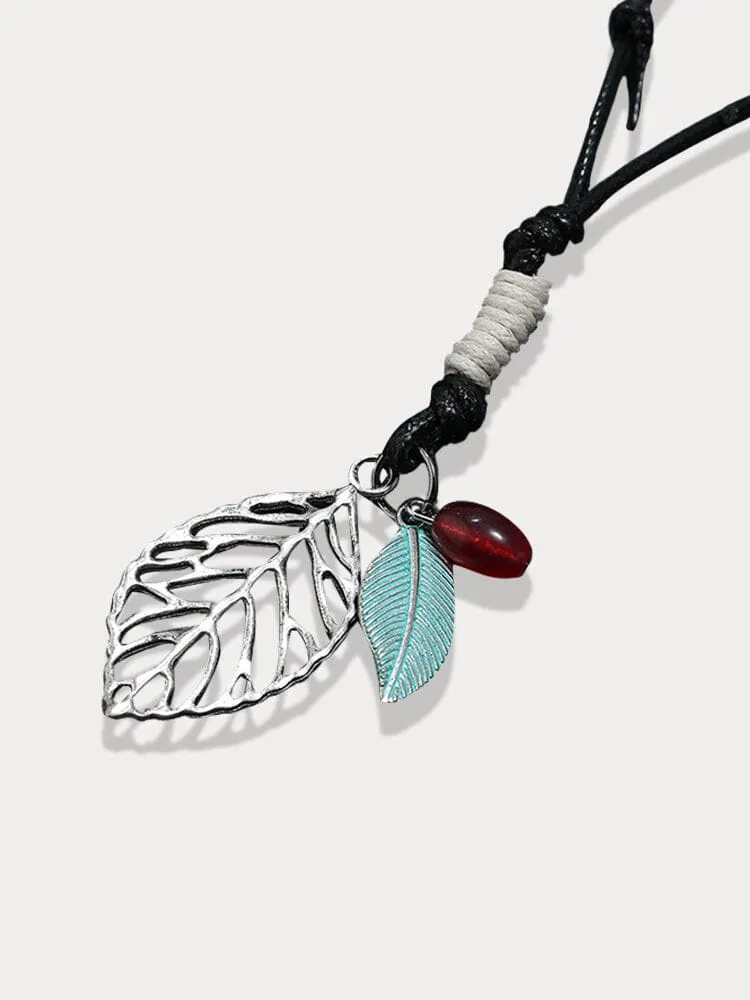 Retro Leaf Pendant Necklace