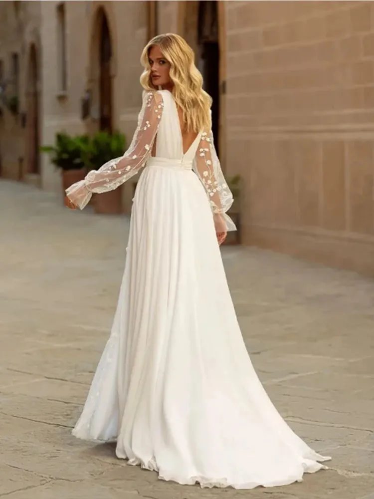 Sexy Wedding Dresses Deep V Neck Long Sleeves Bridal Gowns Backless Appliques A-Line Sweep Train