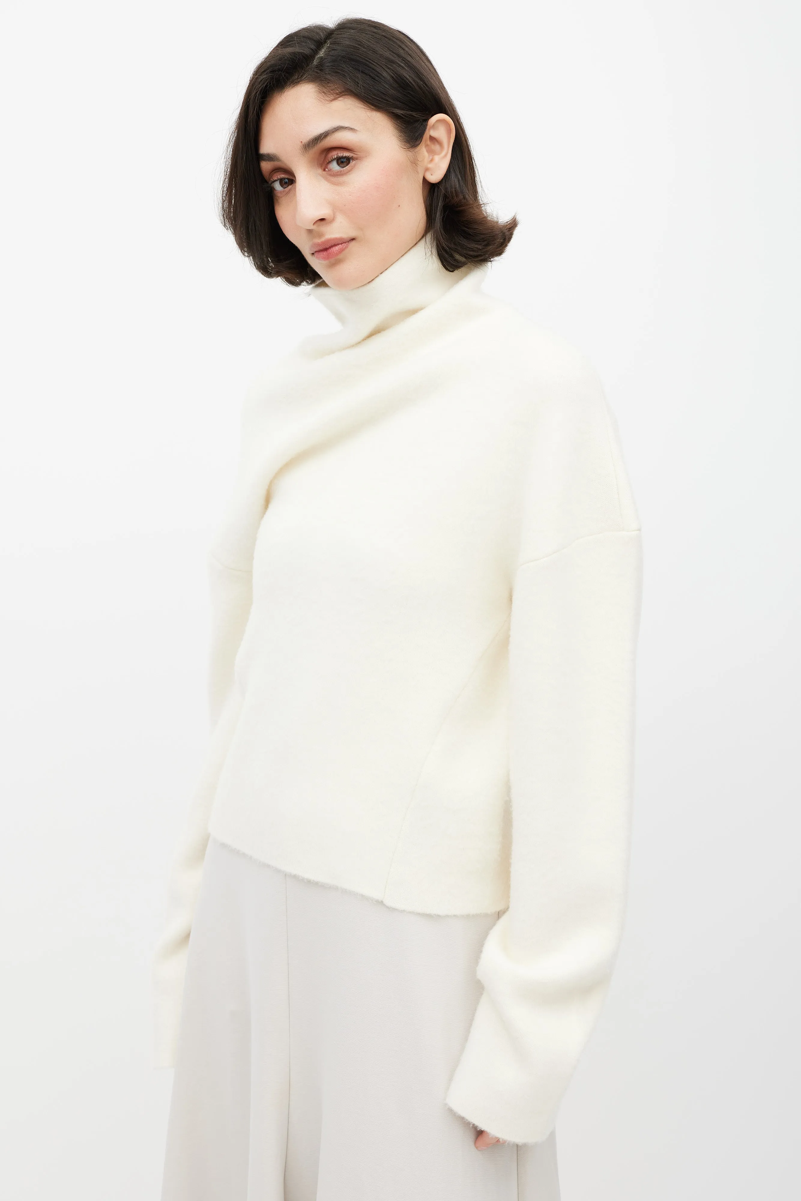 White Wool Knit Turtleneck