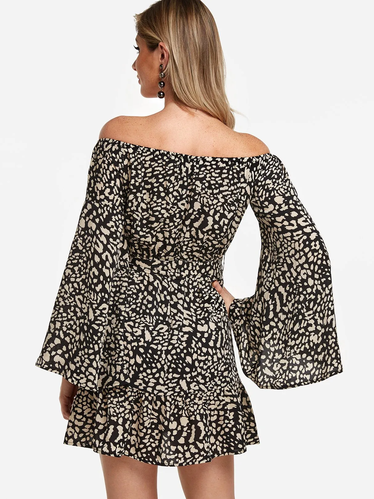 Wholesale Off The Shoulder Long Sleeve Leopard Self-Tie Ruffle Hem Dresses